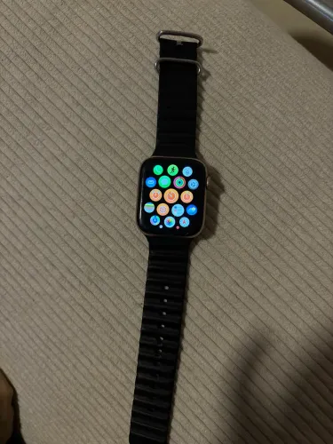 Apple Watch Series 4 44mm GPS Alumínio Rose Gold + Pulseira extra