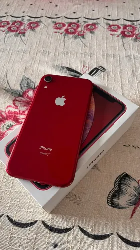 iPhone XR / 64GB