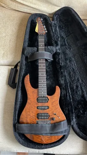 Guitarra Signature SK Cauê Cury 