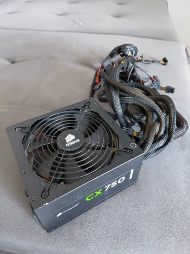 Fonte Corsair CX-750W 80 Plus Brozne