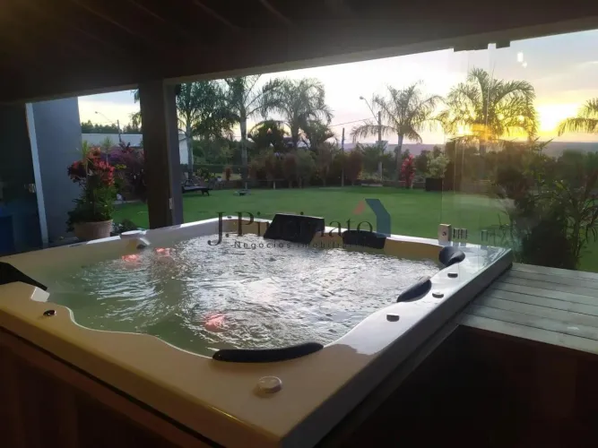 Casa térrea com 04 dormitórios à venda no condomínio colinas de inhandjara - itupeva/sp.
