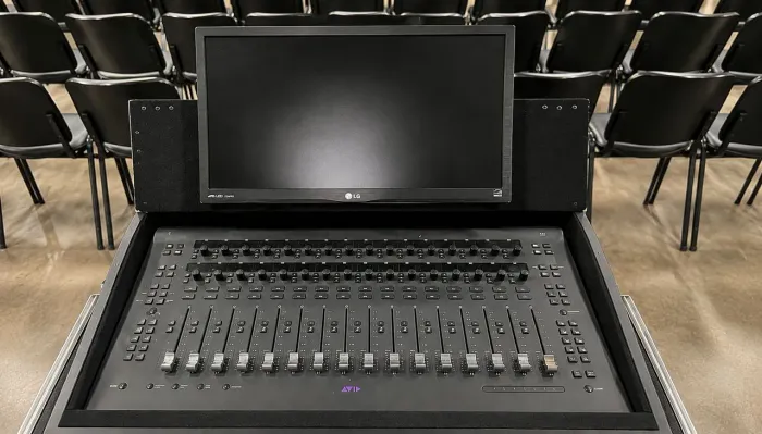 Mesa de som Venue S3L