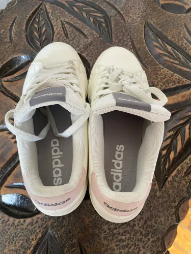 Tênis Adidas Branco