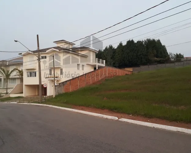 Terreno em Condomínio à Venda em Jundiaí-SP, Bairro Jardim Caxambu - 1.343,00 m² de Área
