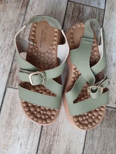 Sandália semi nova