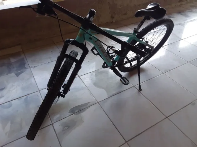 Vendo bicicleta aro 29invicitus quadro de alumínio