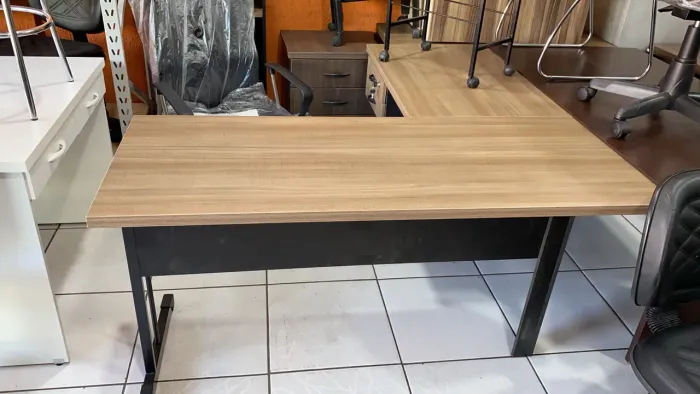 Mesa em L (1,50x1,50)