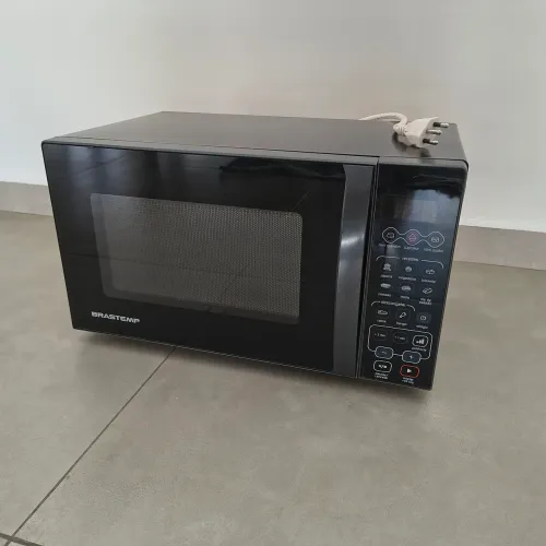 Forno de Micro ondas Brastemp Preto 20L