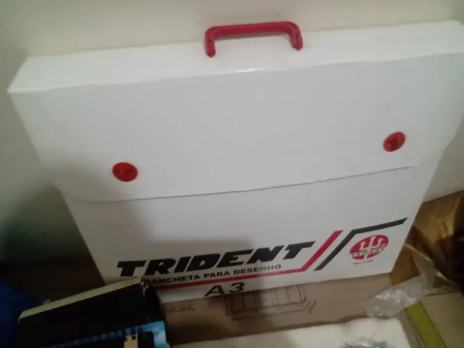 Vendi prancheta de desenho A3 Trident.