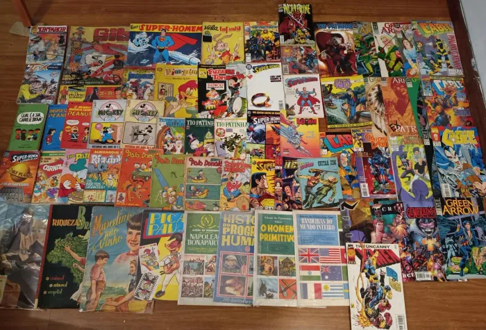 Lote com 60 revistas - incluindo 7 álbuns