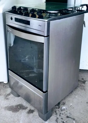 VENDO UM FOGÃO BRASTEMP 4 BOCAS 