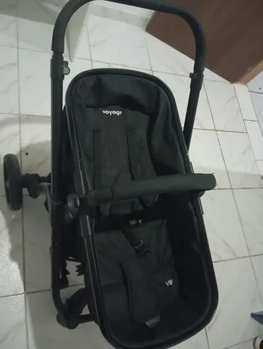 Carrinho de bebê Moisés vendo ou troco por fraldas tamanho M