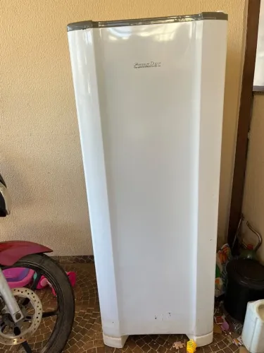 Geladeira Esmaltec