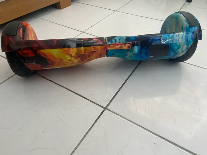 hoverboard elétrico de 6,5" no estilo ?Fogo e Gelo?