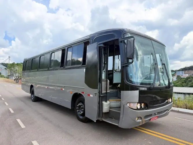 ÔNIBUS MERCEDES-BENZ
