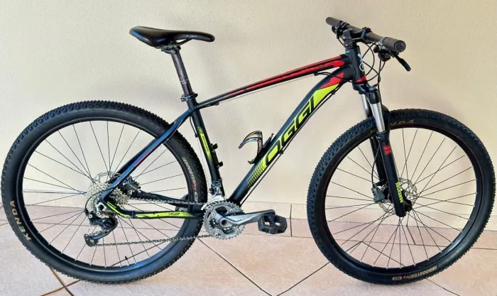 Oggi Big Wheel 7.2 Aro 29 | Shimano Alivio | Tam. 19 | RockShox