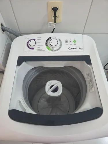 Máquina de lavar semi nova