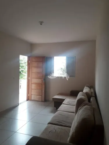 Casa com 2 Quartos para alugar, 85 m² por R$ 2.100/mês - Columbia - Londrina/PR