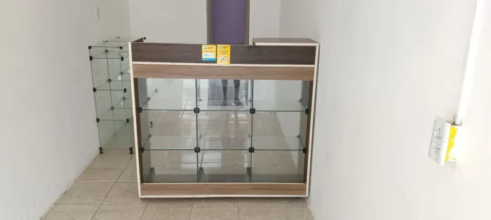 Balcão Modulado de Vidro
