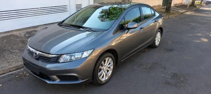 Honda Civic Sedan LXS 1.8/1.8 Flex 16V Aut. 4P 2014