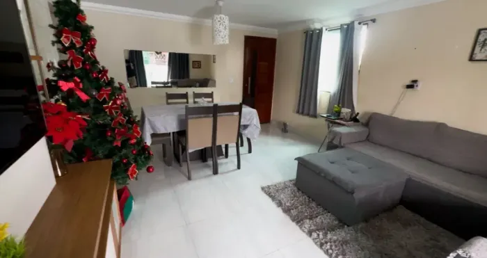 Casa com 6 kitnets à venda no Jardim Caiçara!