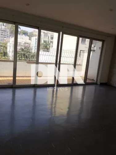Apartamento : / Residencial / Laranjeiras