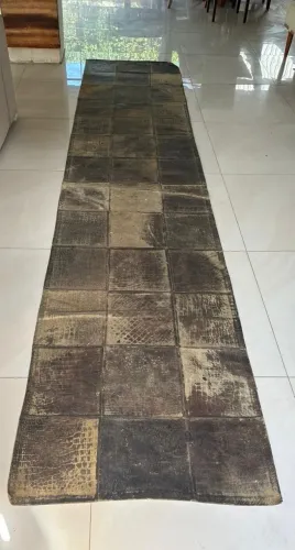 Tapete passadeira de couro de vaca 3,70 m X 0,82cm