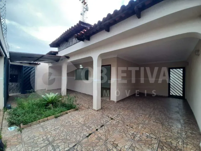 Casa para aluguel, 3 quartos, 1 suíte, 3 vagas, BRASIL - UBERLANDIA/MG