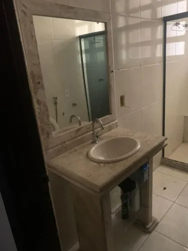 Vende-se móvel para banheiro 