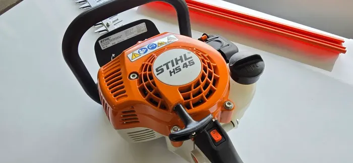PODADOR CERCA-VIVA GASOLINA - STIHL - HS-45