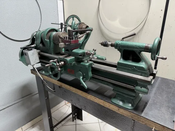 Torno Mecânico Antigo Profissional - Robusto, Completo e Funcionando