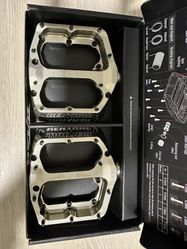 Pedal Flat Renthal Revo-F Gold