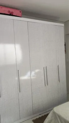 Guarda roupa 7 portas