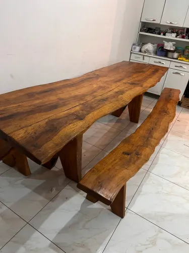 Mesa Rústica ( Jacarandá Preto )