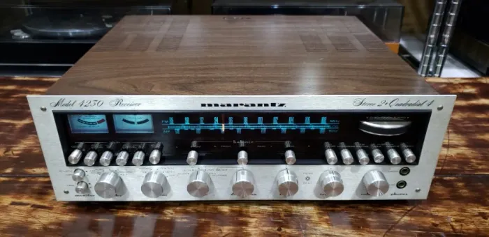 Receiver Marantz Model 4230 - Vintage Toca Disco Vitrola Hi-fi Som Jbl Par Pioneer Sansui