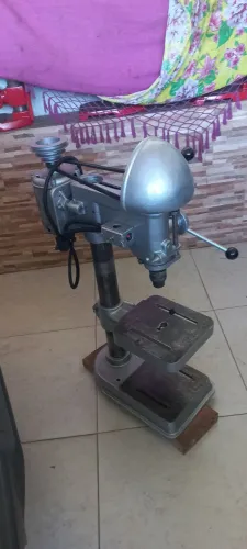 Furadeira industrial