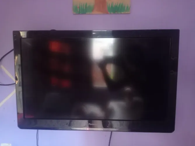 Televisão PANASONIC de 32'