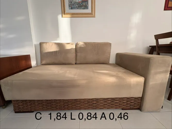 Sofá/Cama/Chaise. 1,84Cx 0,84Lx 0,46 A. Marca Tironi 3 lugares