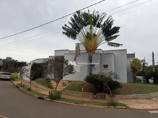 Casa com 3 dormitórios para alugar, 240 m² por R$ 5.470,00/mês - Condomínio Recanto do Lag