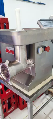 Moedor de carne todo de inox
