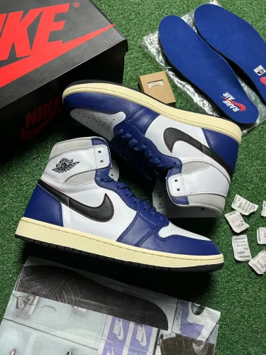 Tênis Air Jordan 1 High RARE AIR  TAM 44