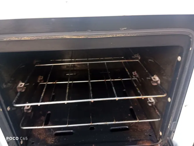 Vendo forno de embutir.  a gás com sistema grill ace vênax tudo funcionando perfeitamente 