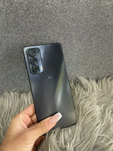 MOTO EDGE 20