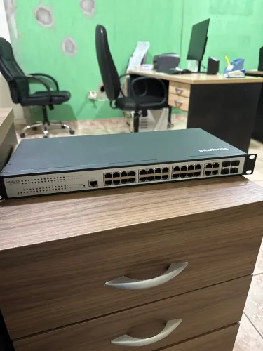 Switch Intelbras SG 2404 MR L2+ 24 Portas - Gerenciável - Excelente Estado