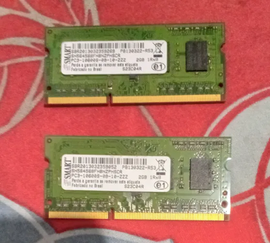 Par de Memória RAM para Notebook - 4GB (2x 2GB) DDR3 1333MHz