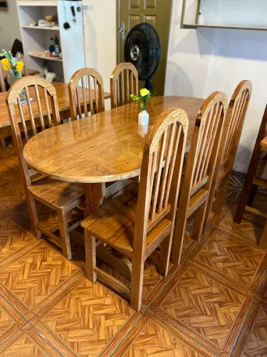 Sala de jantar Madeira maciça oval 6lugares de fábrica. Entregamos
