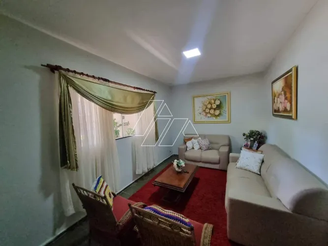 Casa à venda, 4 quartos, 2 suítes, 3 vagas, Santa Tereza - Marília/SP