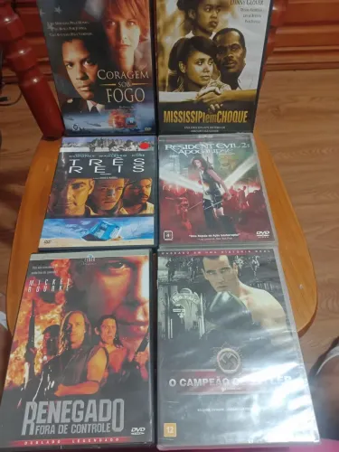 Lote com 06 DVDs de filmes