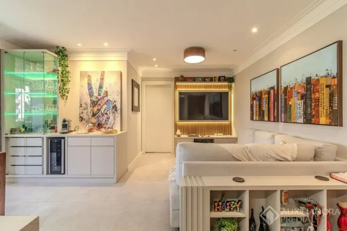 Apartamento à venda com 3 quartos 88 m² e 2 vagas no Petrópolis.