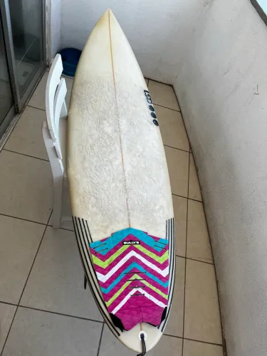 VENDO PRANCA LSD 5.11 COM QUILHAS, LEASH, E DECK BULLY?S INCLUSOS!!!